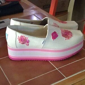 Toms Platform Shoes